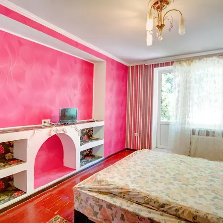 Довженко Студия Apartment *
